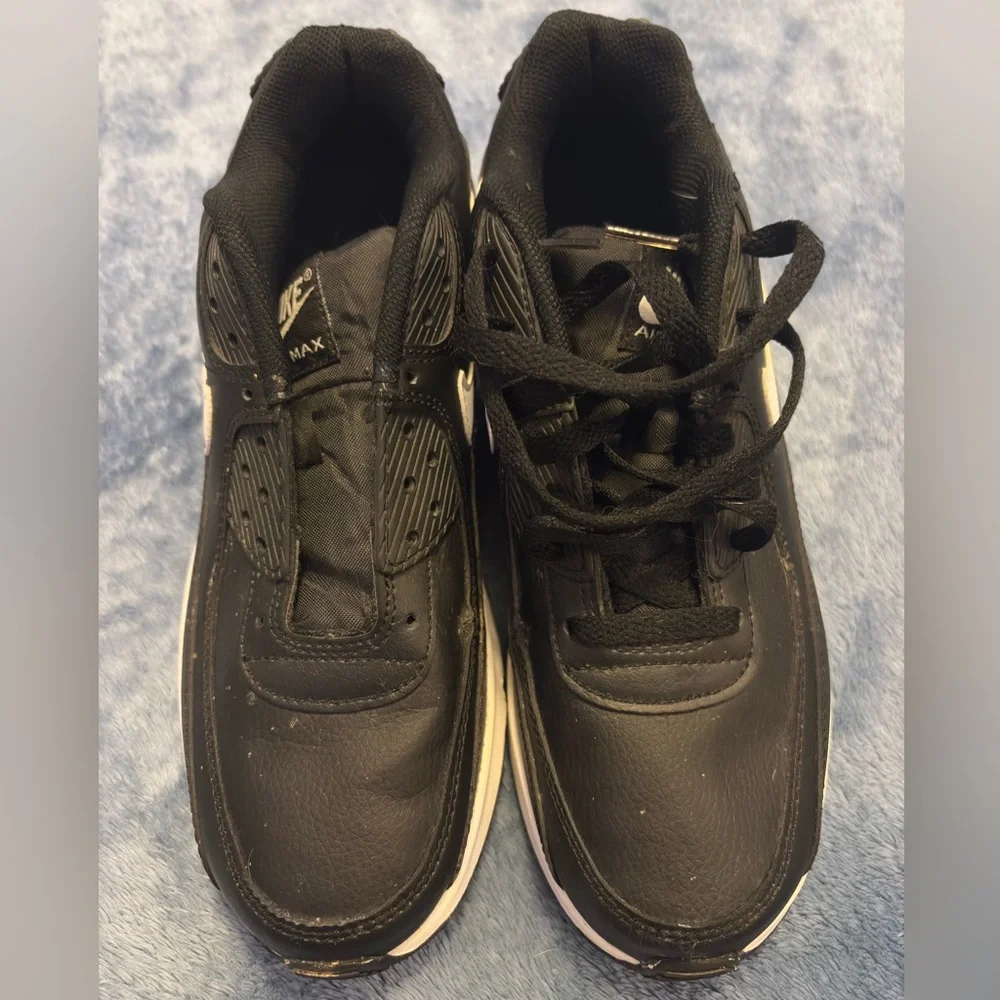 Nike Air Max Black and White Tennis Shoes - Picture 3 of 7